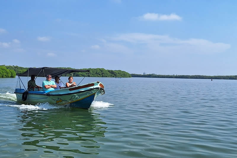 Negombo Lagoon tour